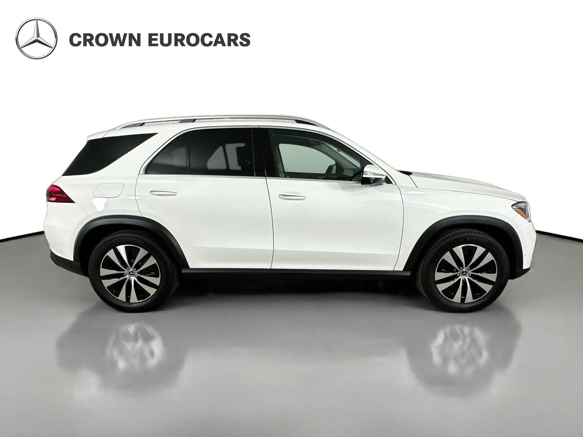 Certified 2025 Mercedes-Benz GLE 350 4MATIC w/ Winter Package image 4