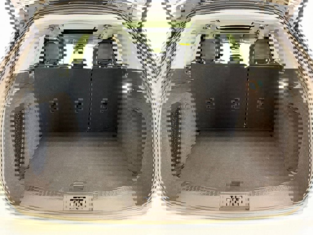 Used 2021 Lincoln Corsair AWD w/ Premium Package image 6