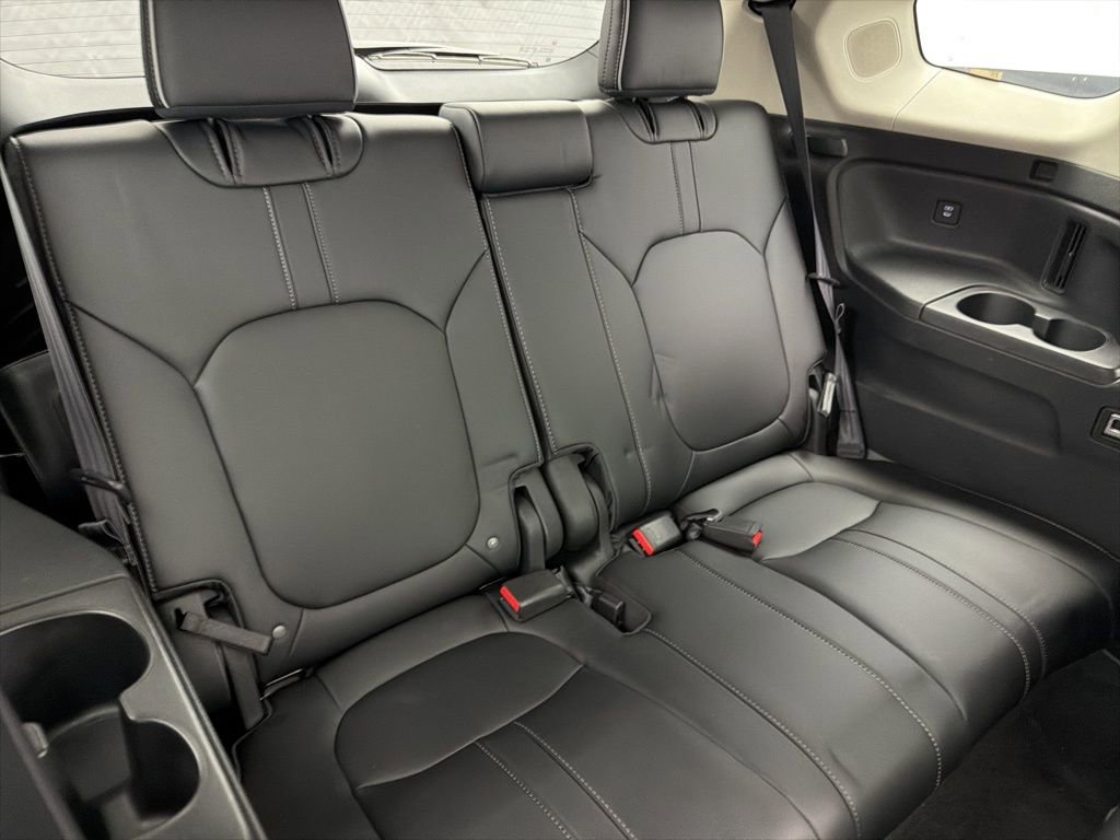 Used 2025 Honda Pilot Elite image 29