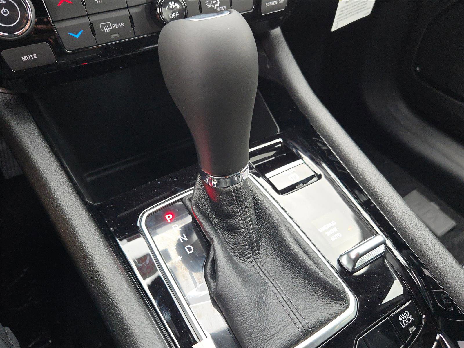 New 2026 Jeep Compass Latitude image 30