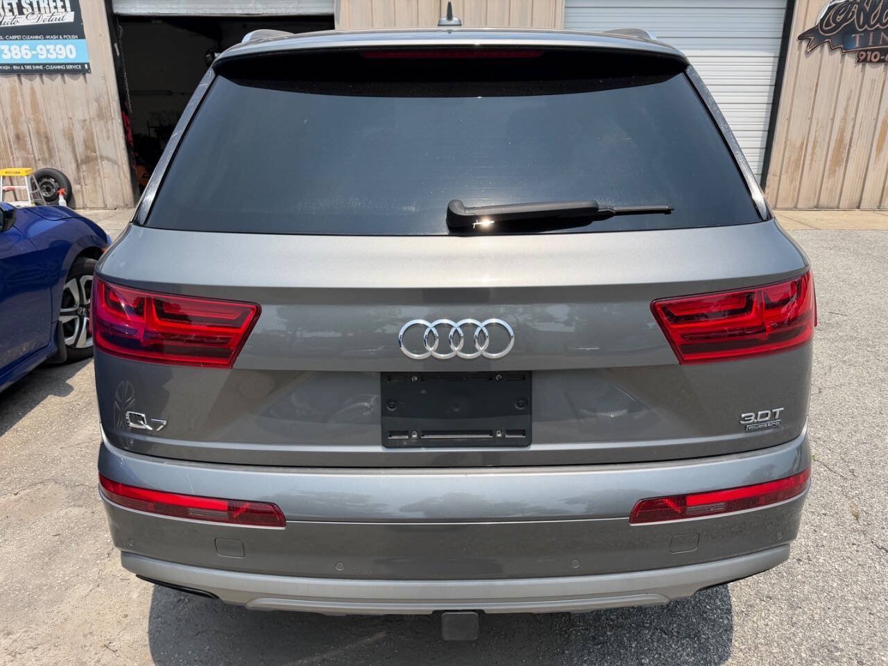 Used 2017 Audi Q7 3.0T Premium Plus w/ Premium Plus Package AWD/4WD image 5