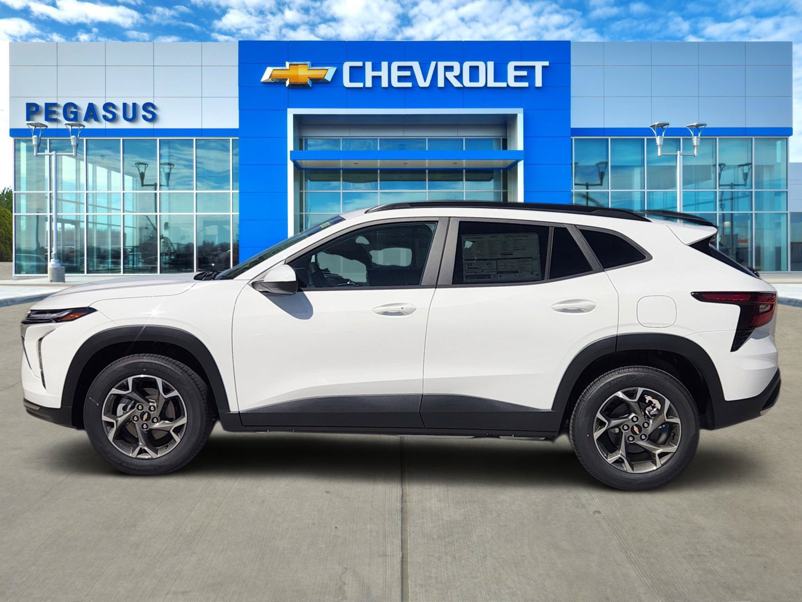 New 2026 Chevrolet Trax LT w/ LT Convenience Package FWD image 3
