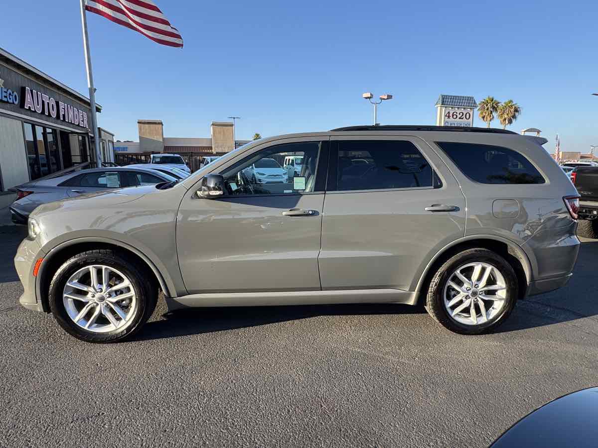 Used 2023 Dodge Durango GT RWD image 7