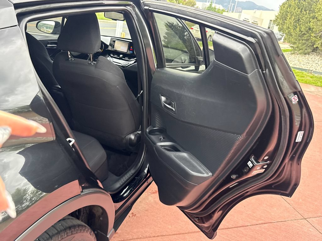Used 2018 Toyota C-HR XLE FWD image 23