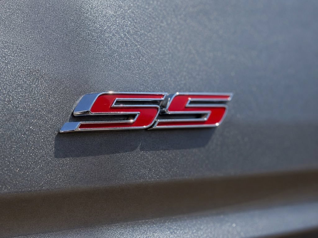Used 2019 Chevrolet Camaro SS RWD image 8