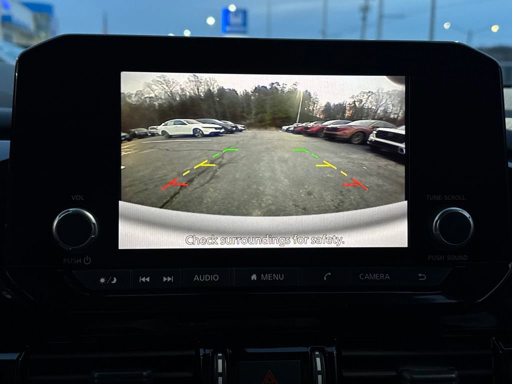 Used 2025 Nissan Pathfinder SV image 23