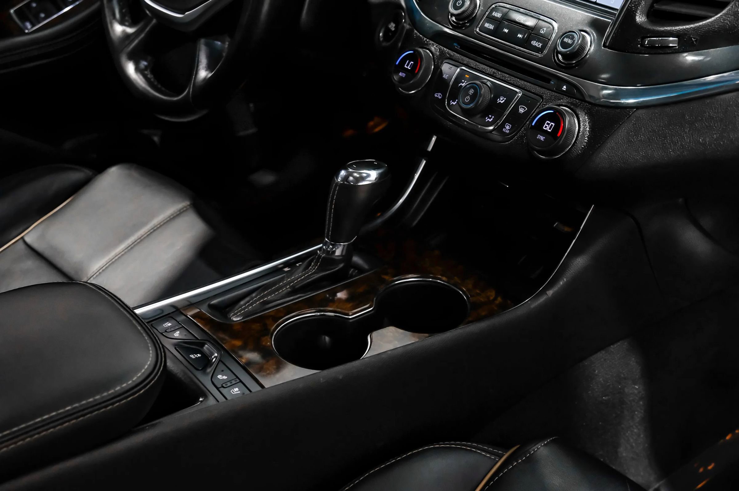 Used 2015 Chevrolet Impala LTZ image 24