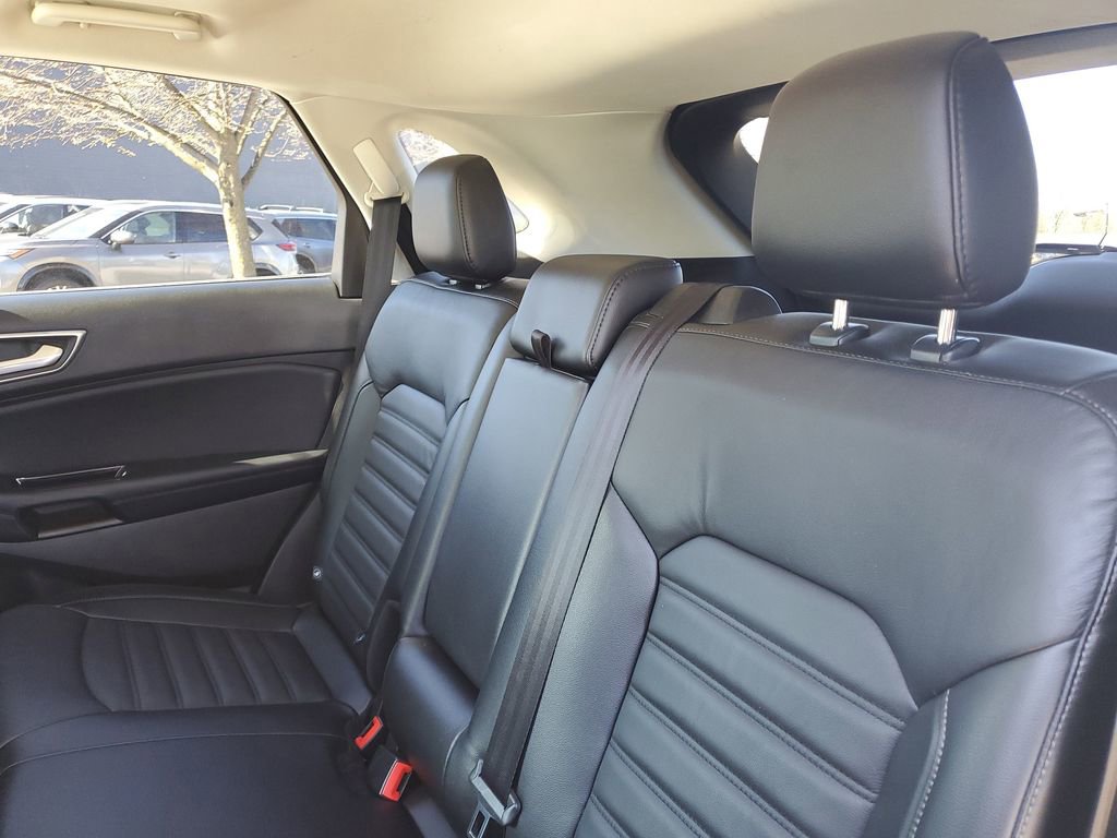 Used 2015 Ford Edge SEL w/ Equipment Group 201A AWD/4WD image 27