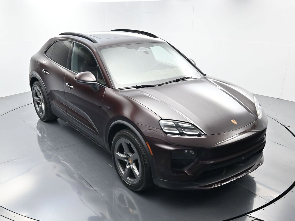 Certified 2025 Porsche Macan 4 Electric image 43