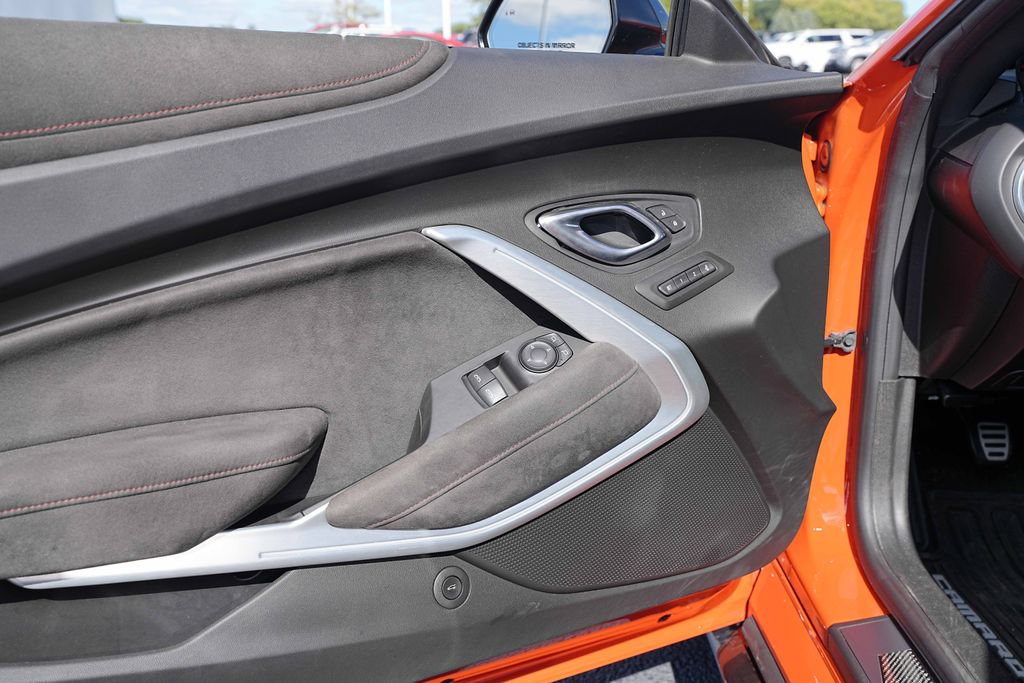 Used 2019 Chevrolet Camaro ZL1 RWD image 25