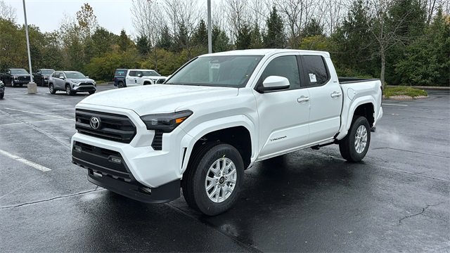 New 2025 Toyota Tacoma SR5 image 3