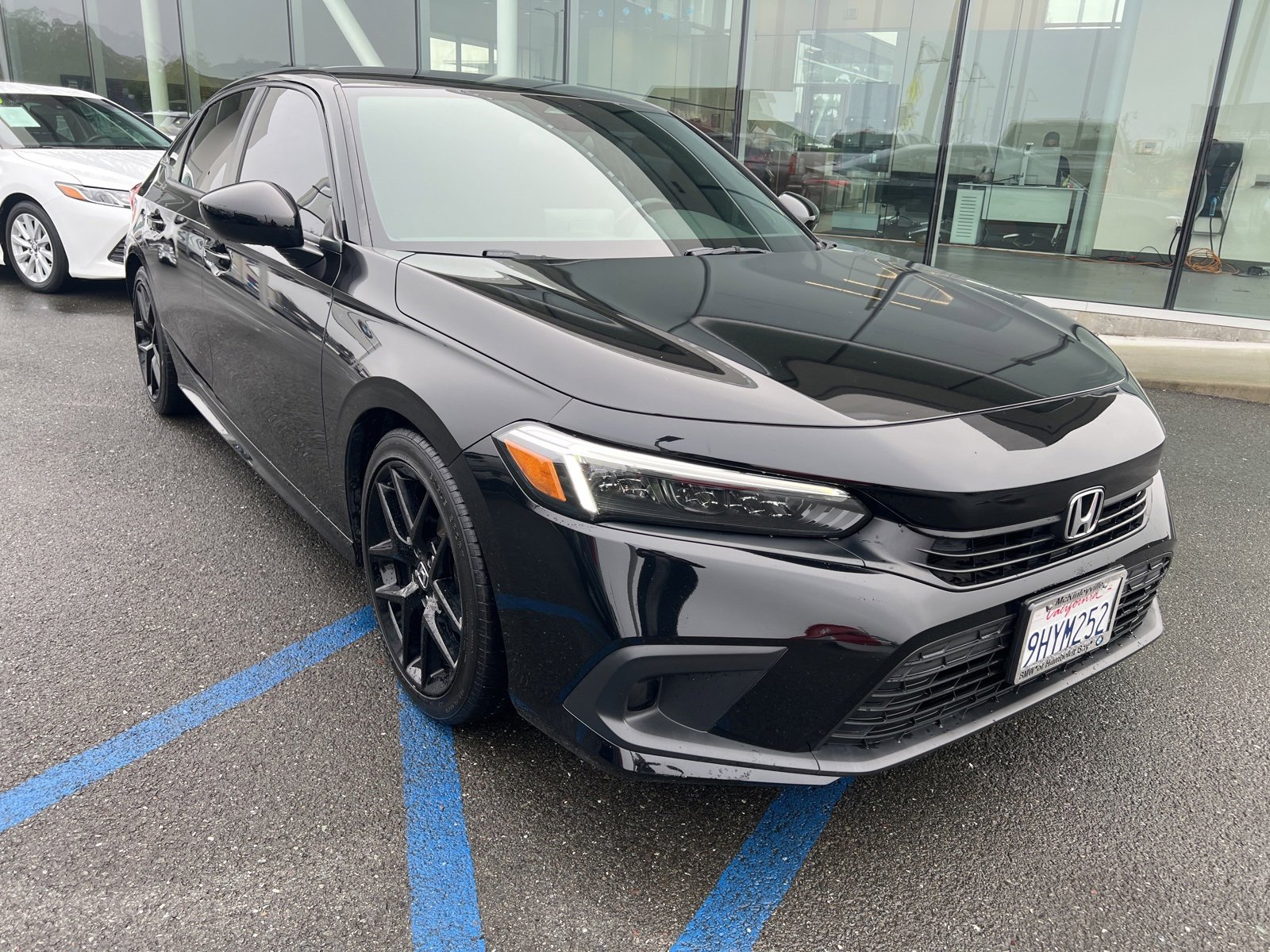 Used 2023 Honda Civic Sport image 2