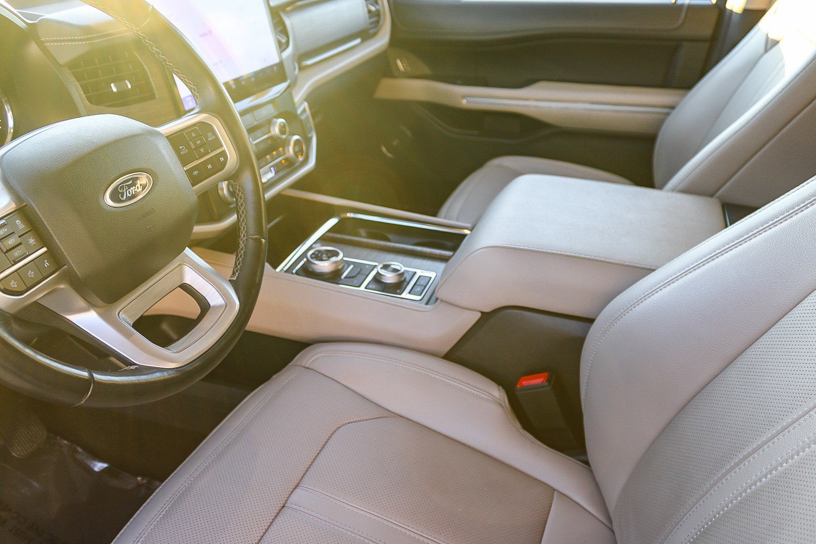 Used 2024 Ford Expedition Max Limited image 18