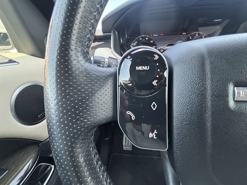 Used 2018 Land Rover Range Rover Sport HSE AWD/4WD image 36