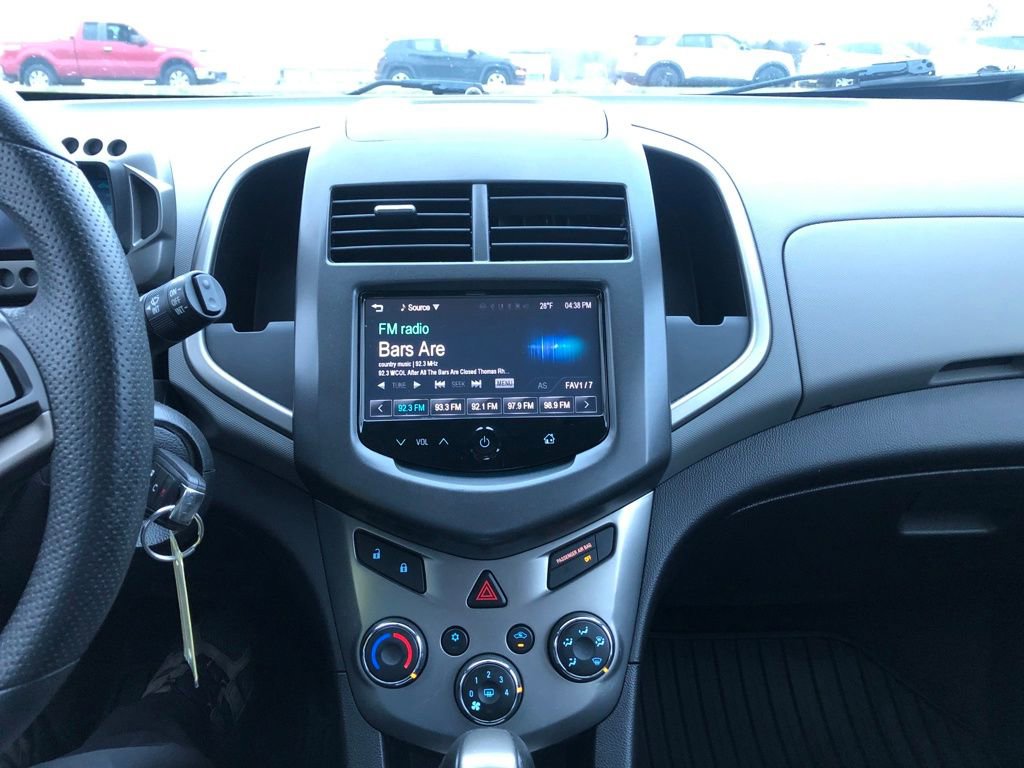 Used 2015 Chevrolet Sonic LT image 17