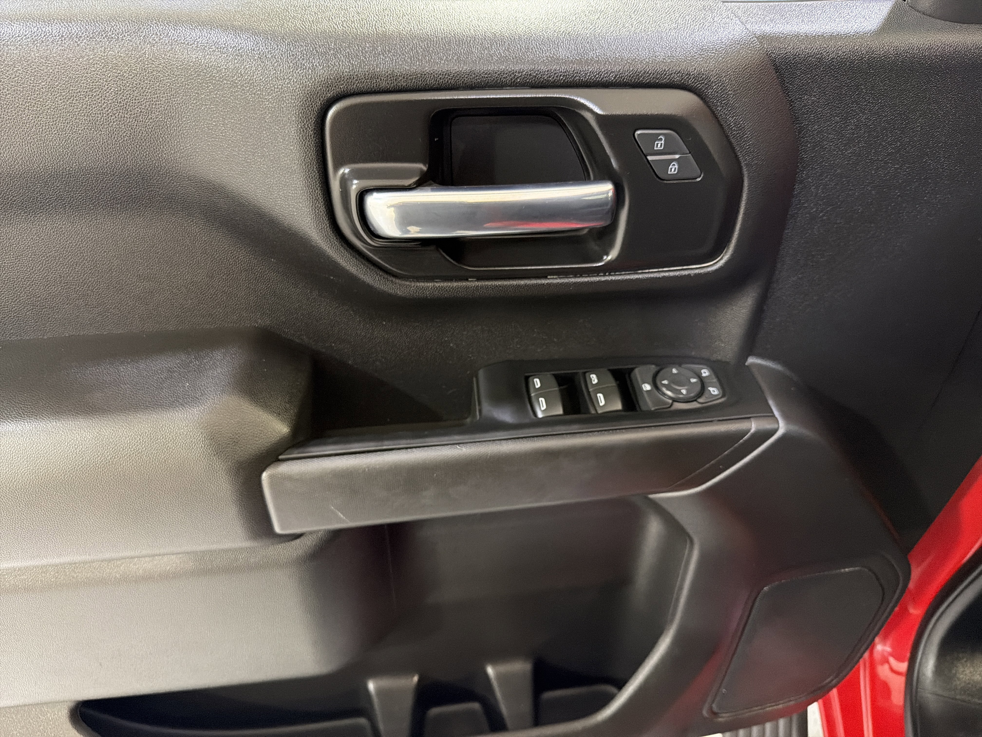 Used 2022 Chevrolet Silverado 1500 Custom image 14