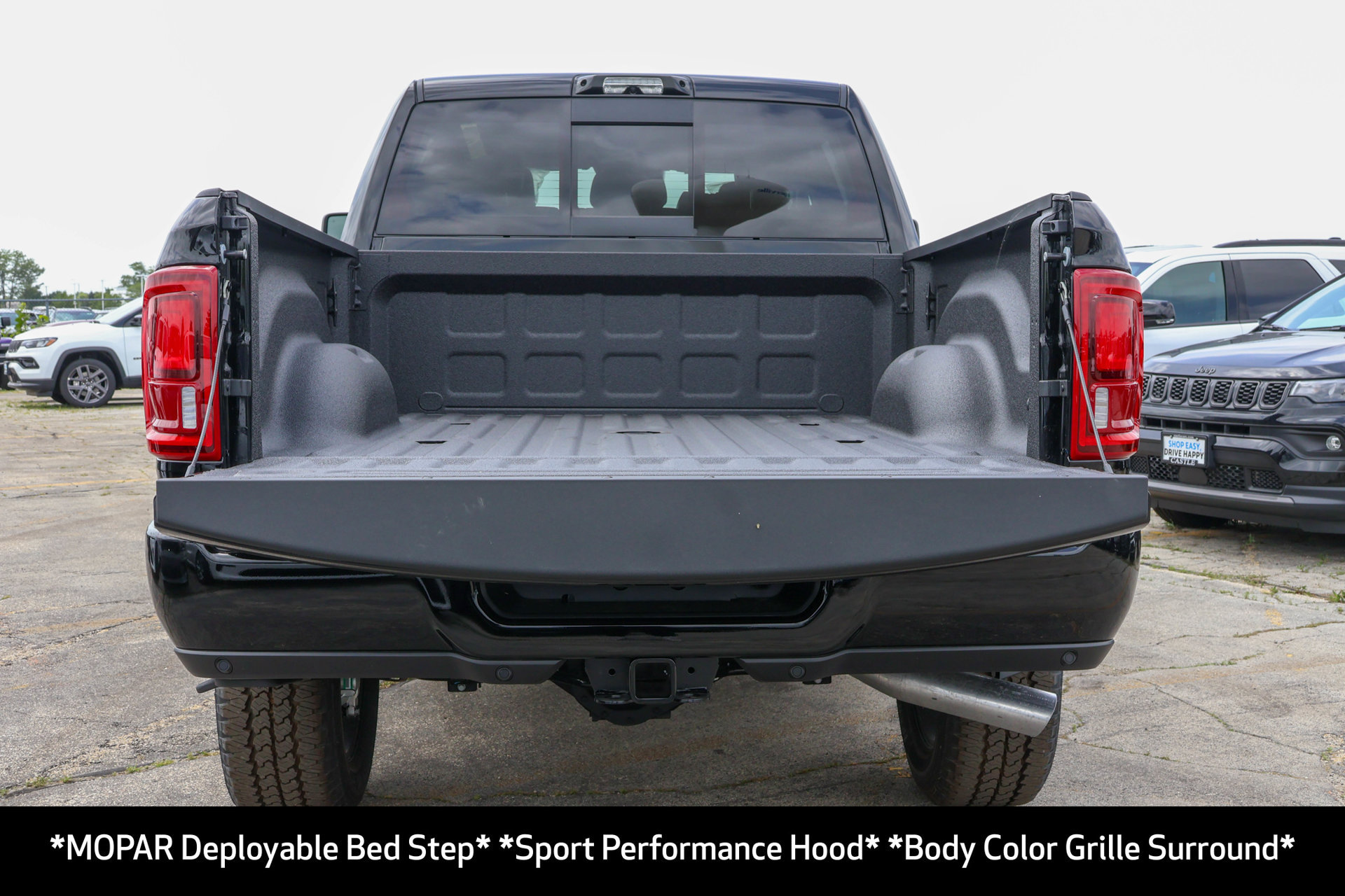 New 2026 RAM 2500 Laramie AWD/4WD image 17