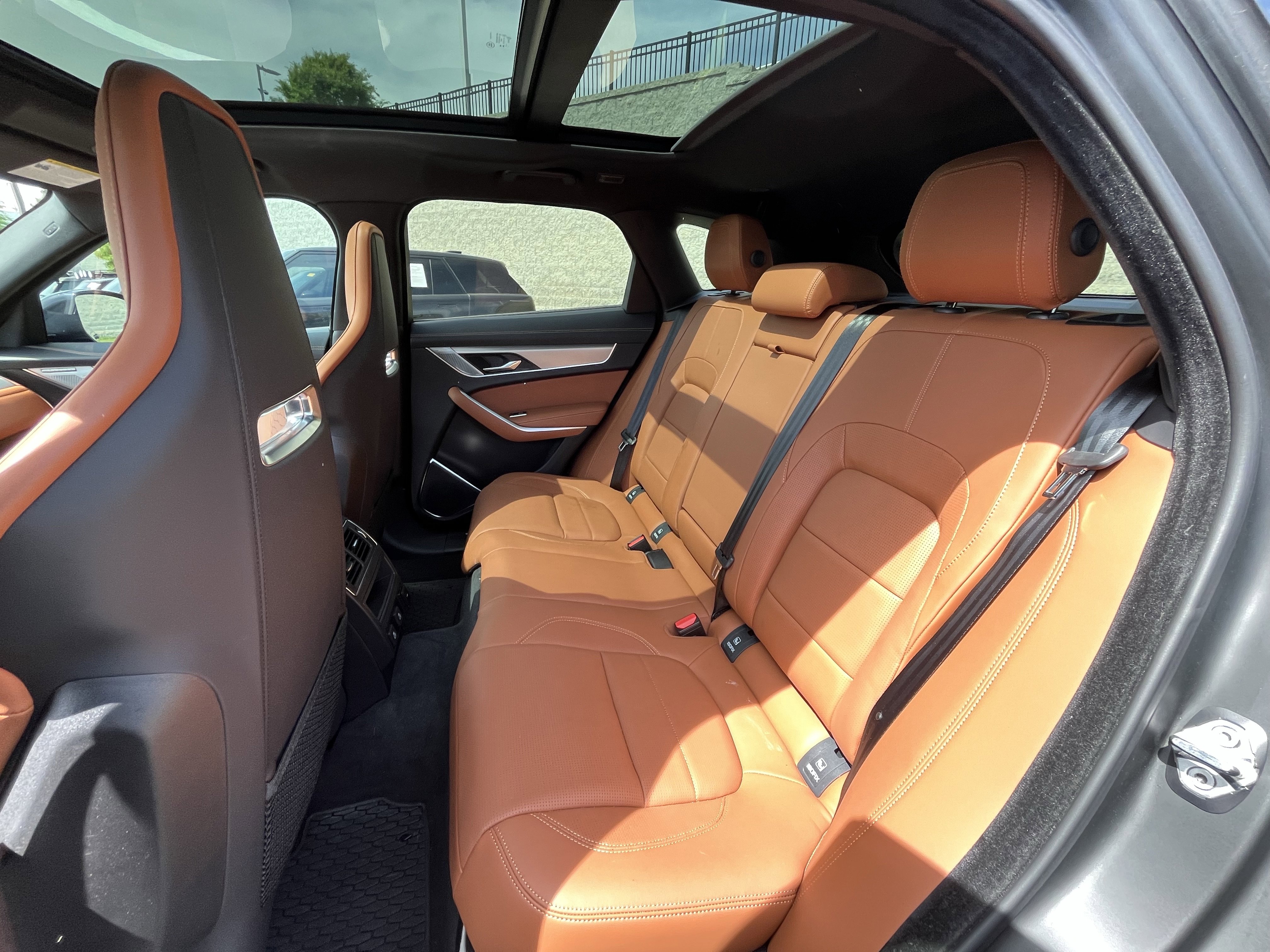 Used 2026 Jaguar F-PACE R-Dynamic S AWD/4WD image 27