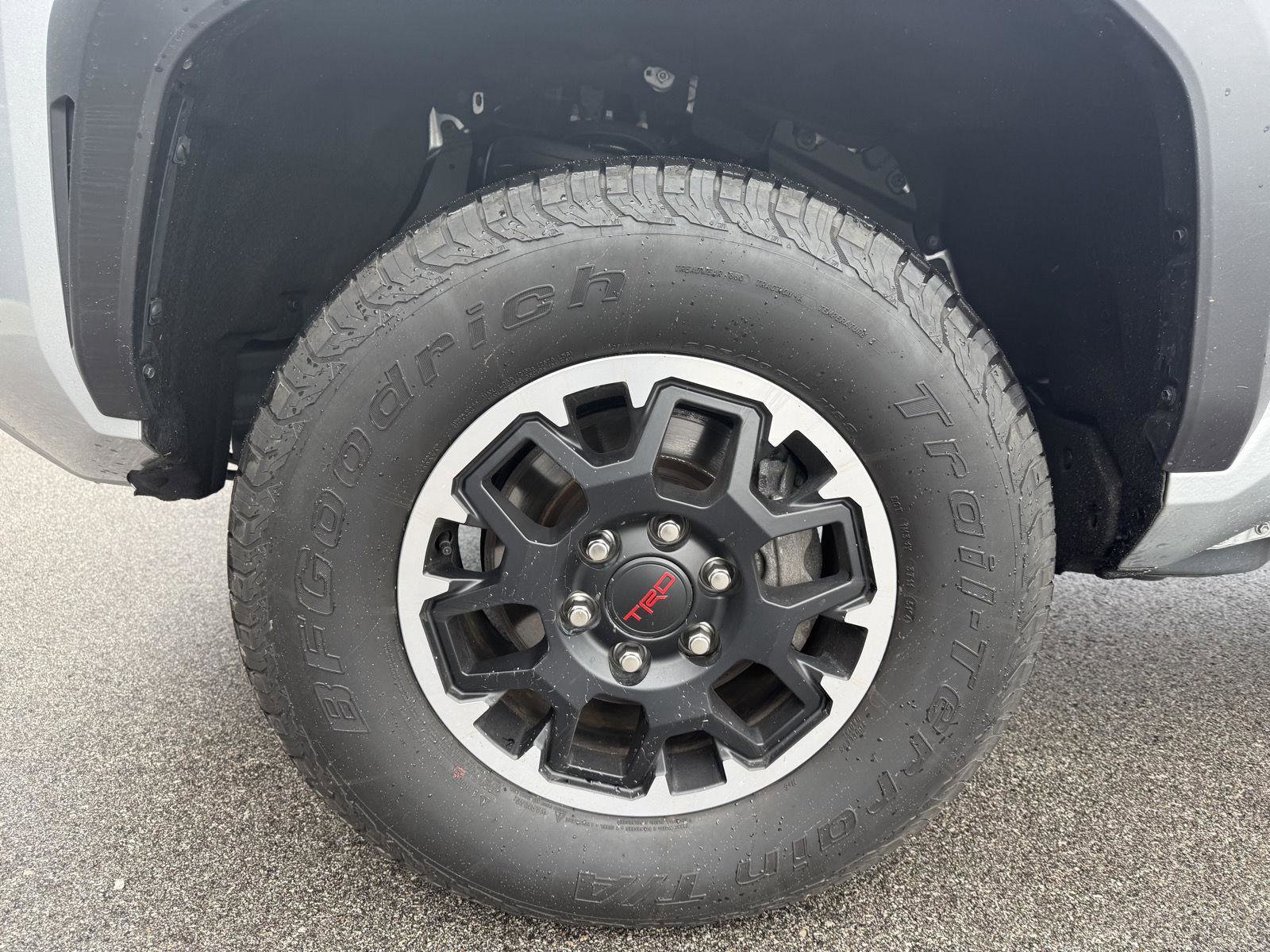 Used 2025 Toyota Tacoma TRD Off-Road AWD/4WD image 15