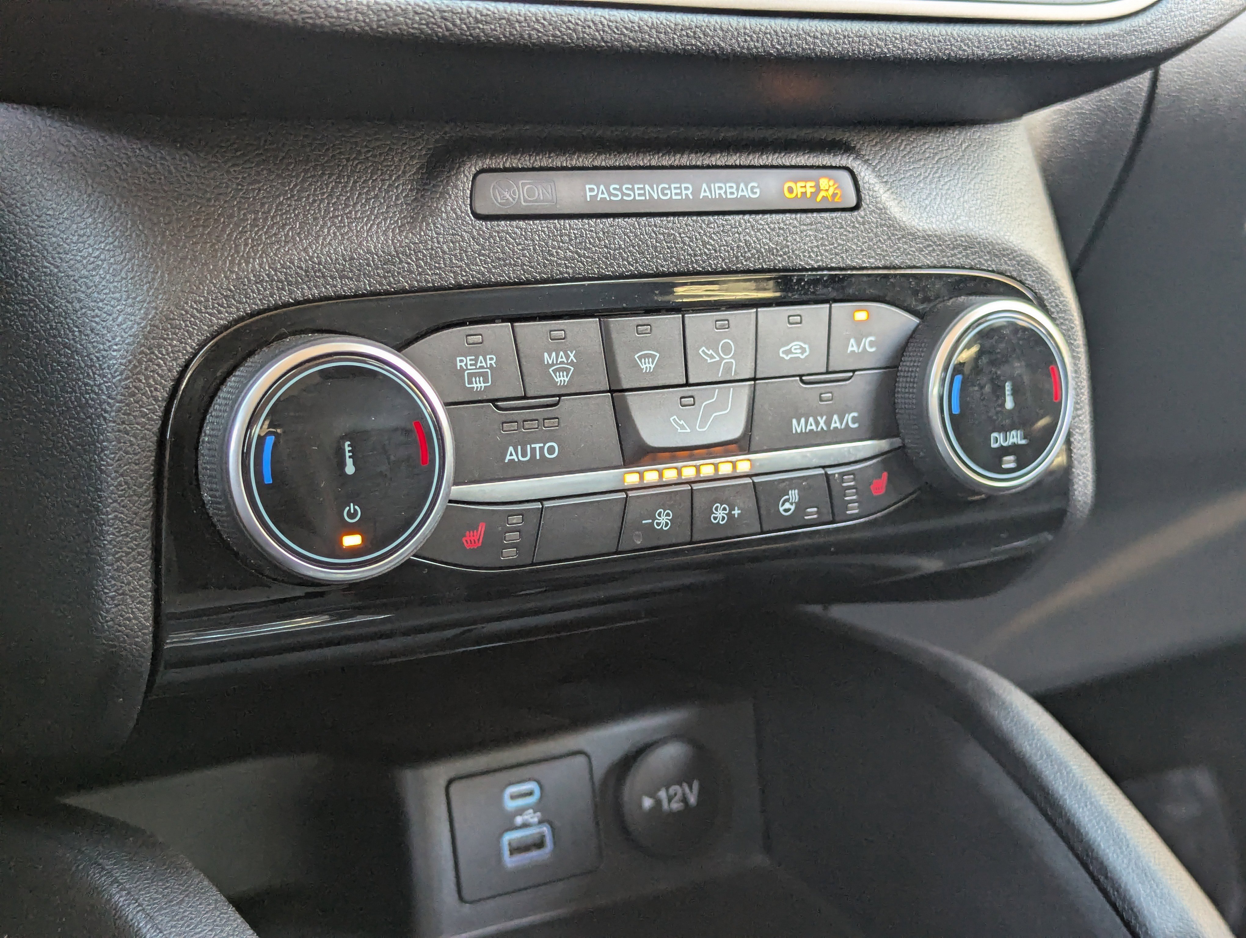 Used 2022 Ford Escape SEL w/ SEL Stealth AWD Package image 26