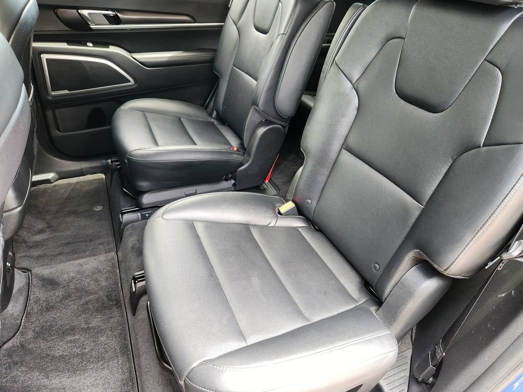 Certified 2023 Kia Telluride S w/ S Sunroof Package AWD/4WD image 17