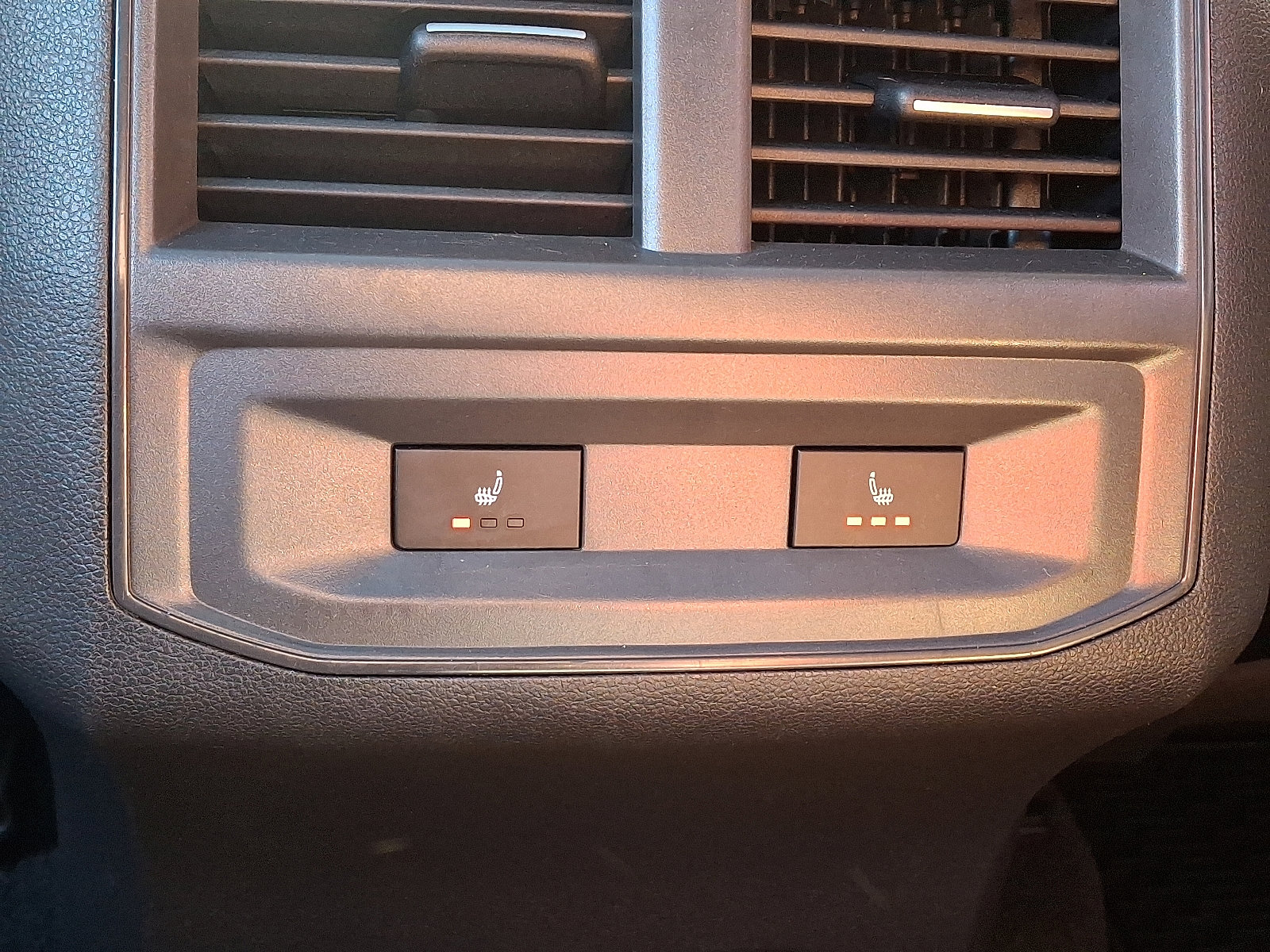 Used 2022 Volkswagen Atlas Cross Sport SEL Premium R-Line image 11