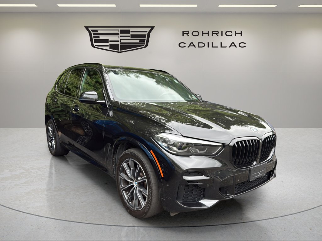 Used 2023 BMW X5 xDrive40i w/ M Sport Package AWD/4WD image 3