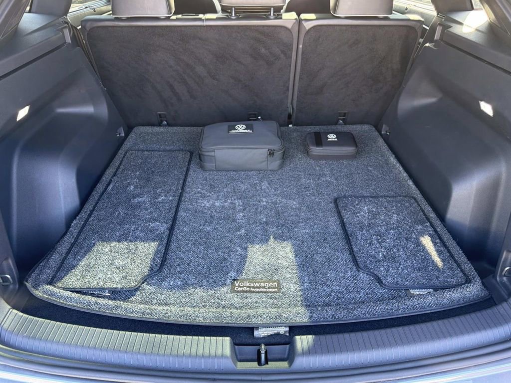 Used 2024 Volkswagen Atlas Cross Sport SEL Premium R-Line image 22