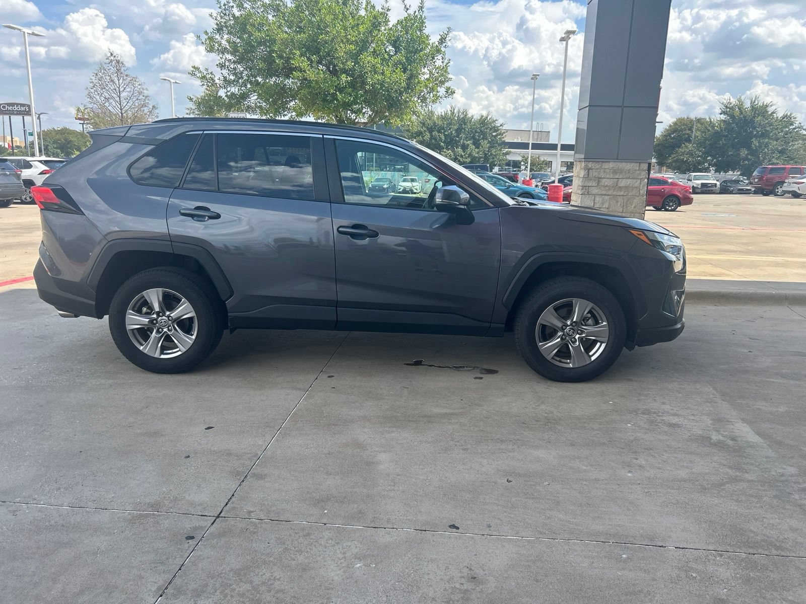 Used 2025 Toyota RAV4 XLE FWD image 7
