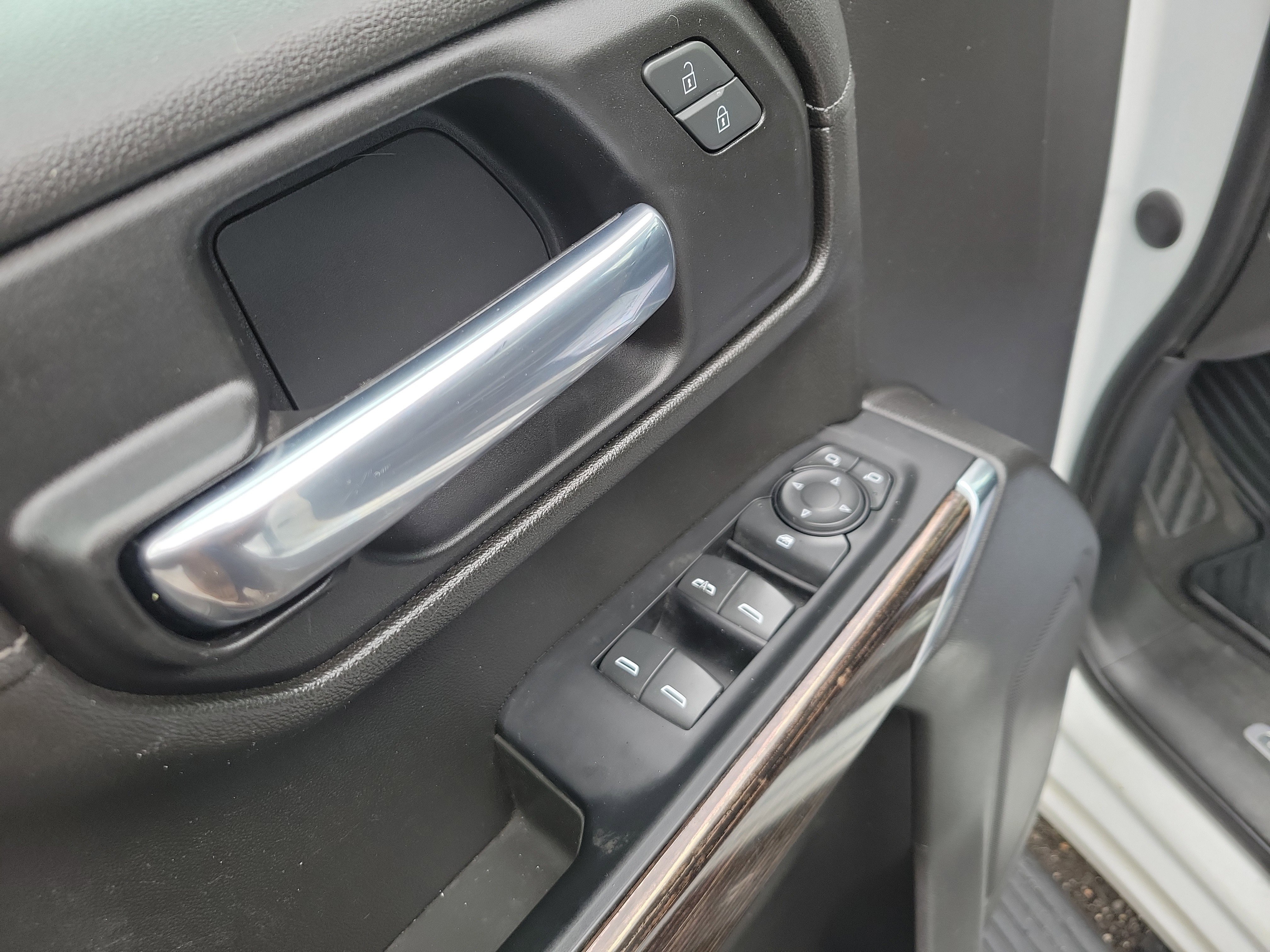 Used 2022 GMC Sierra 1500 Elevation image 26