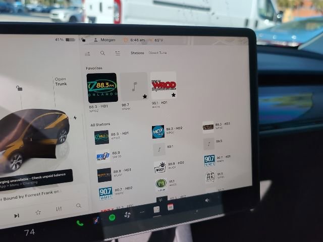 Used 2022 Tesla Model Y Long Range image 14