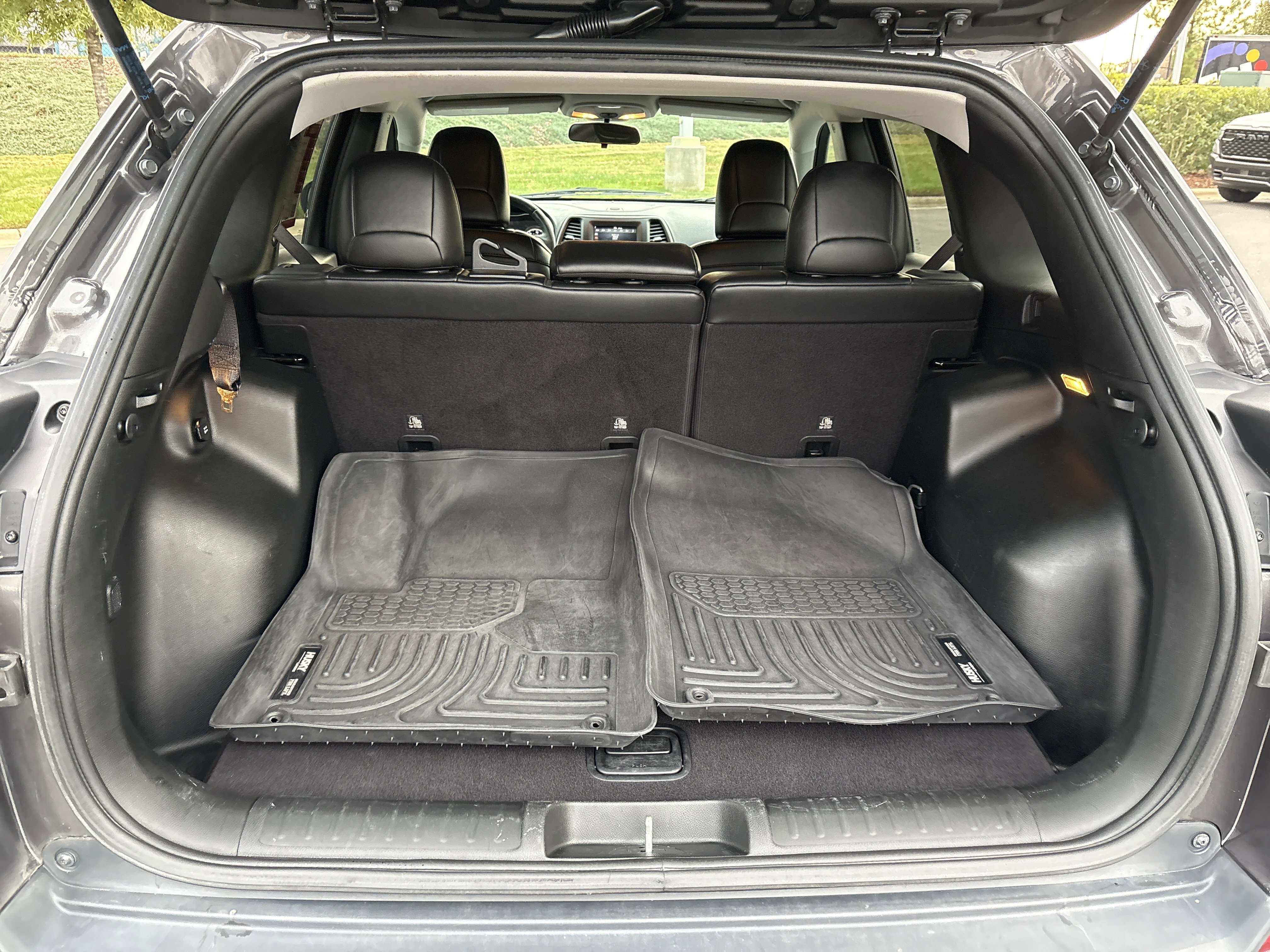 Used 2019 Jeep Cherokee Latitude Plus image 34