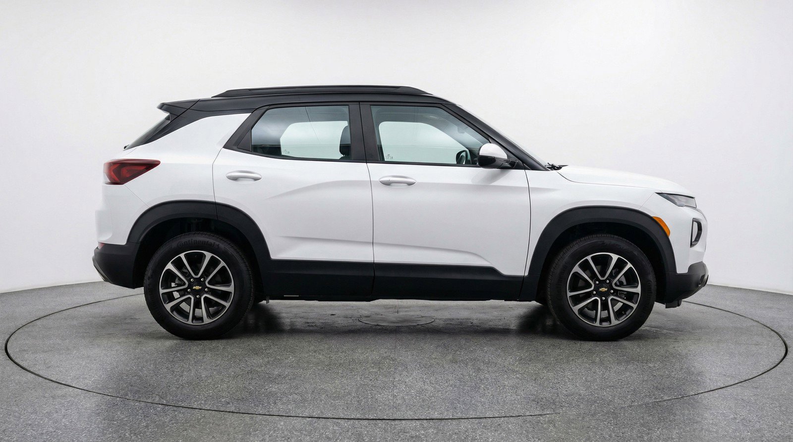 Used 2025 Chevrolet TrailBlazer LT FWD image 11