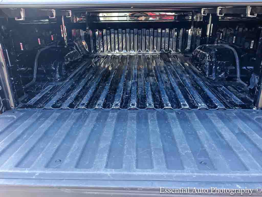 Used 2020 Chevrolet Silverado 1500 LT w/ Convenience Package AWD/4WD image 24