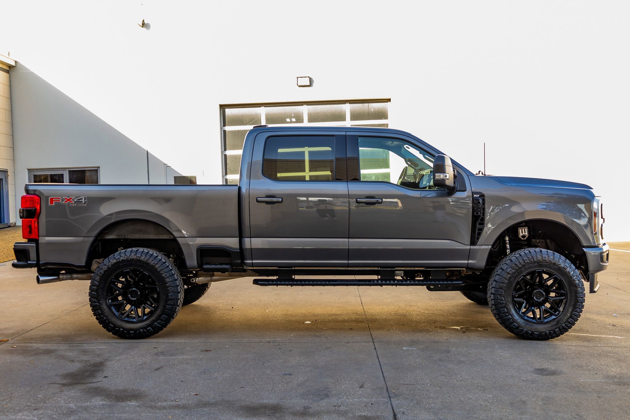 Used 2024 Ford F250 XLT w/ XLT Premium Package image 11