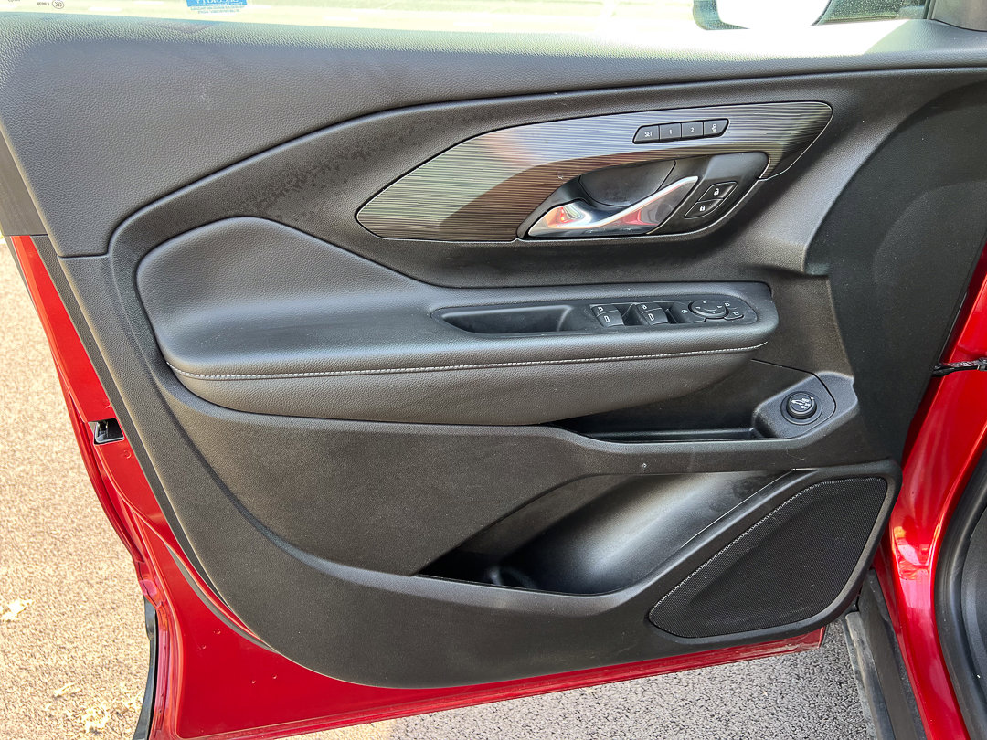 Used 2023 GMC Terrain SLT w/ Tech Package image 15