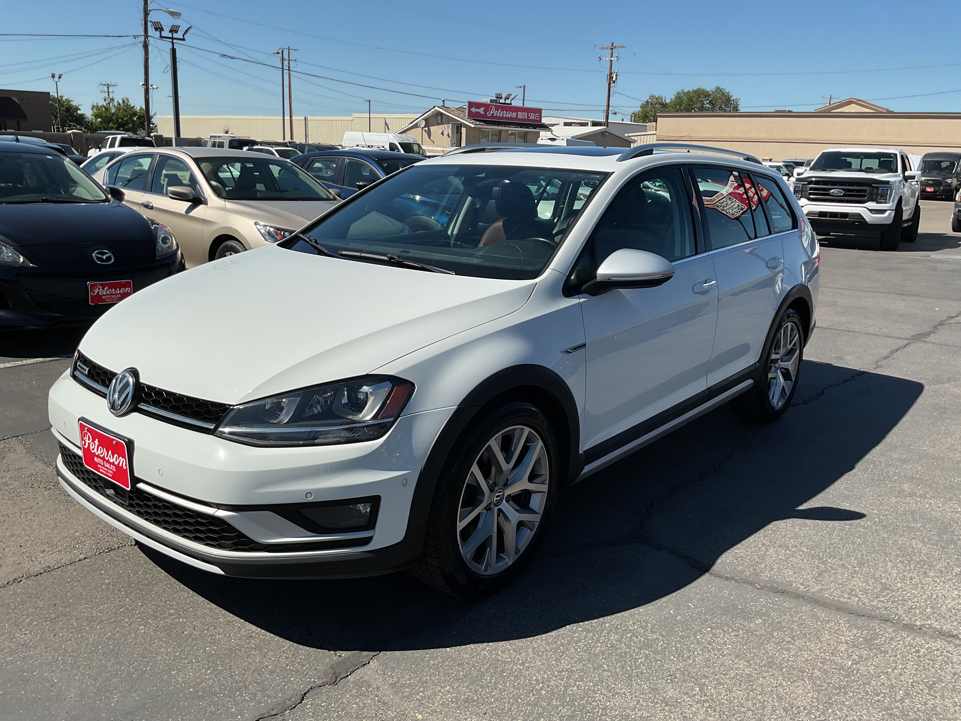 Used 2017 Volkswagen Golf Alltrack SEL AWD/4WD image 2