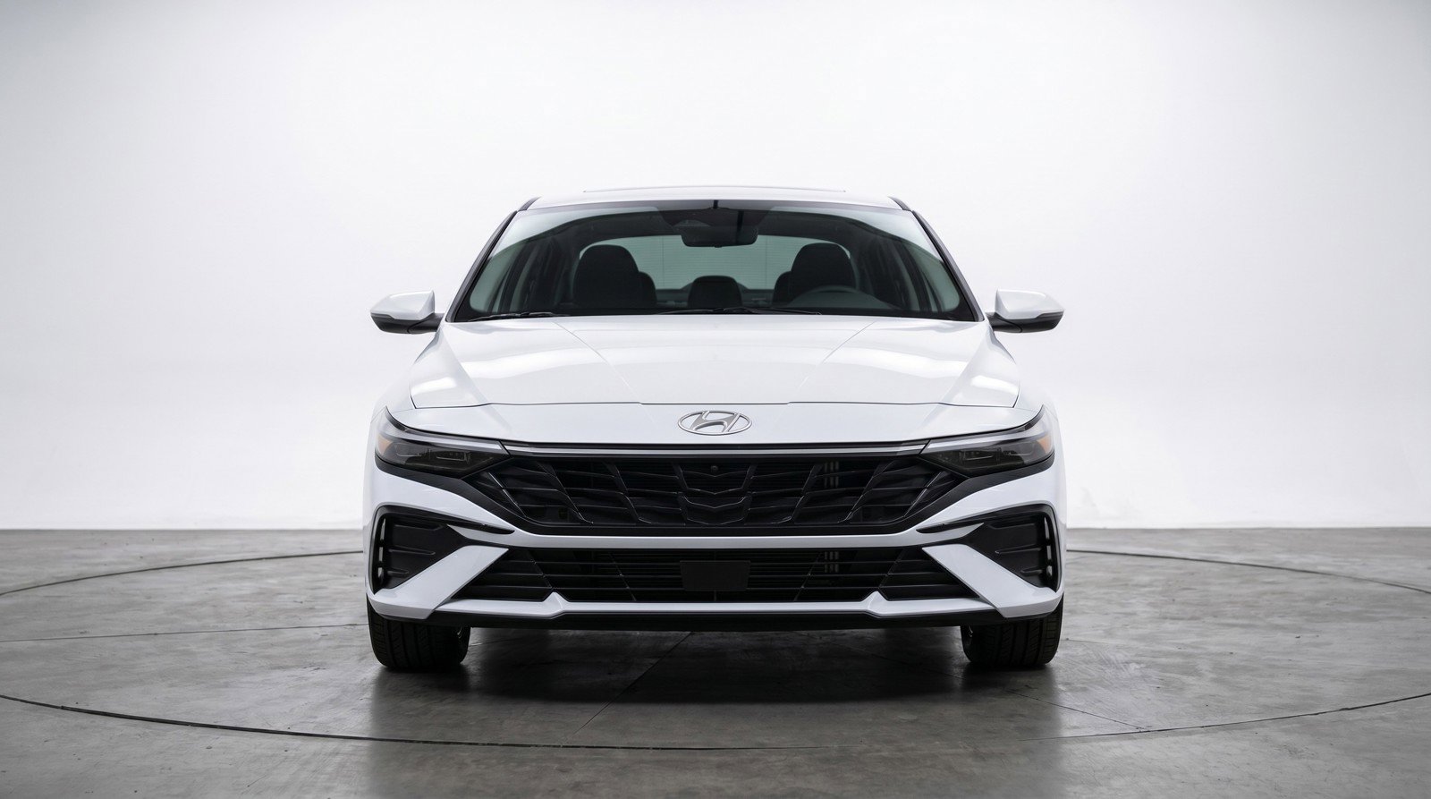 Used 2025 Hyundai Elantra SEL FWD image 2