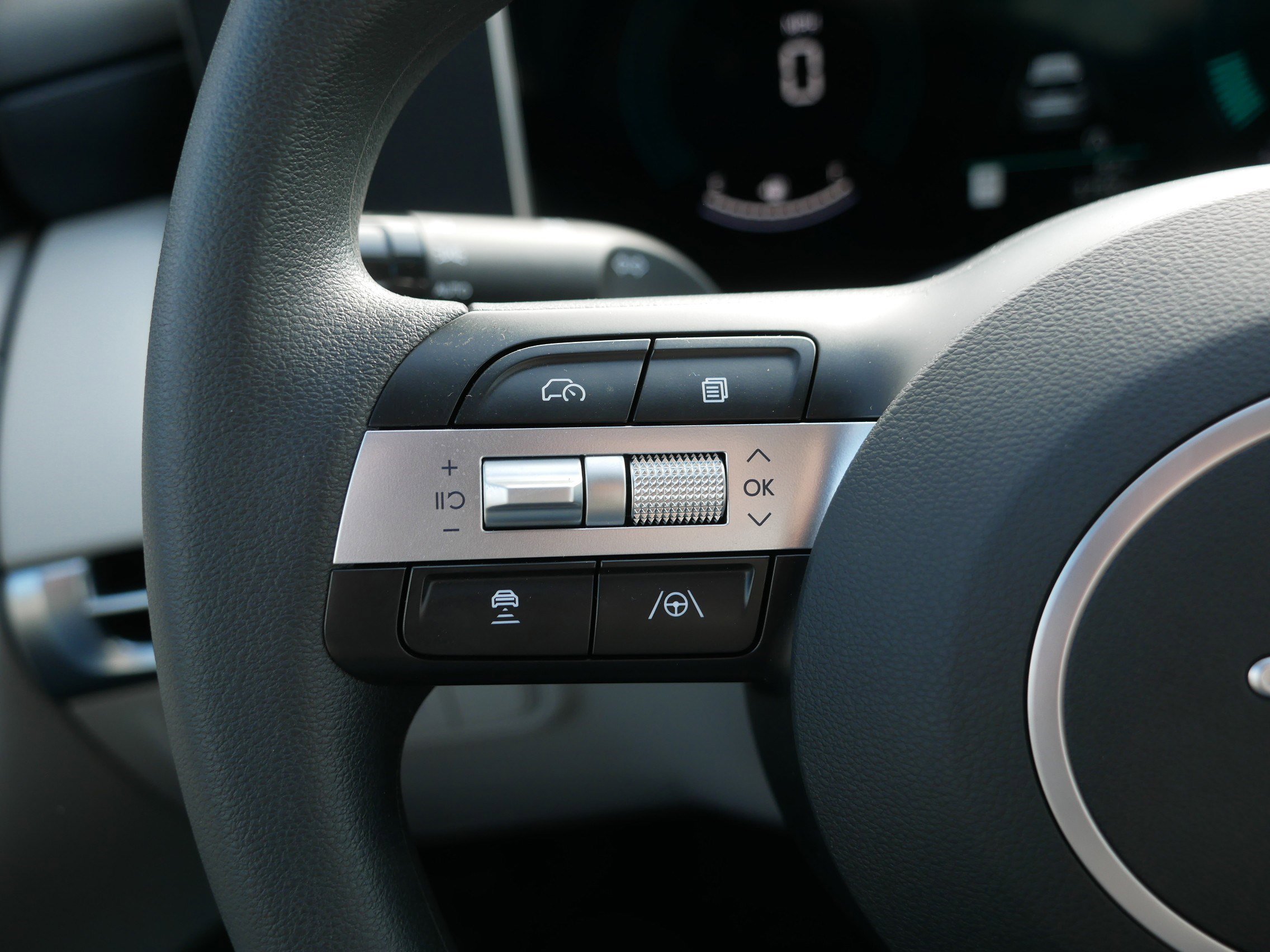 Certified 2025 Hyundai Tucson SE image 31