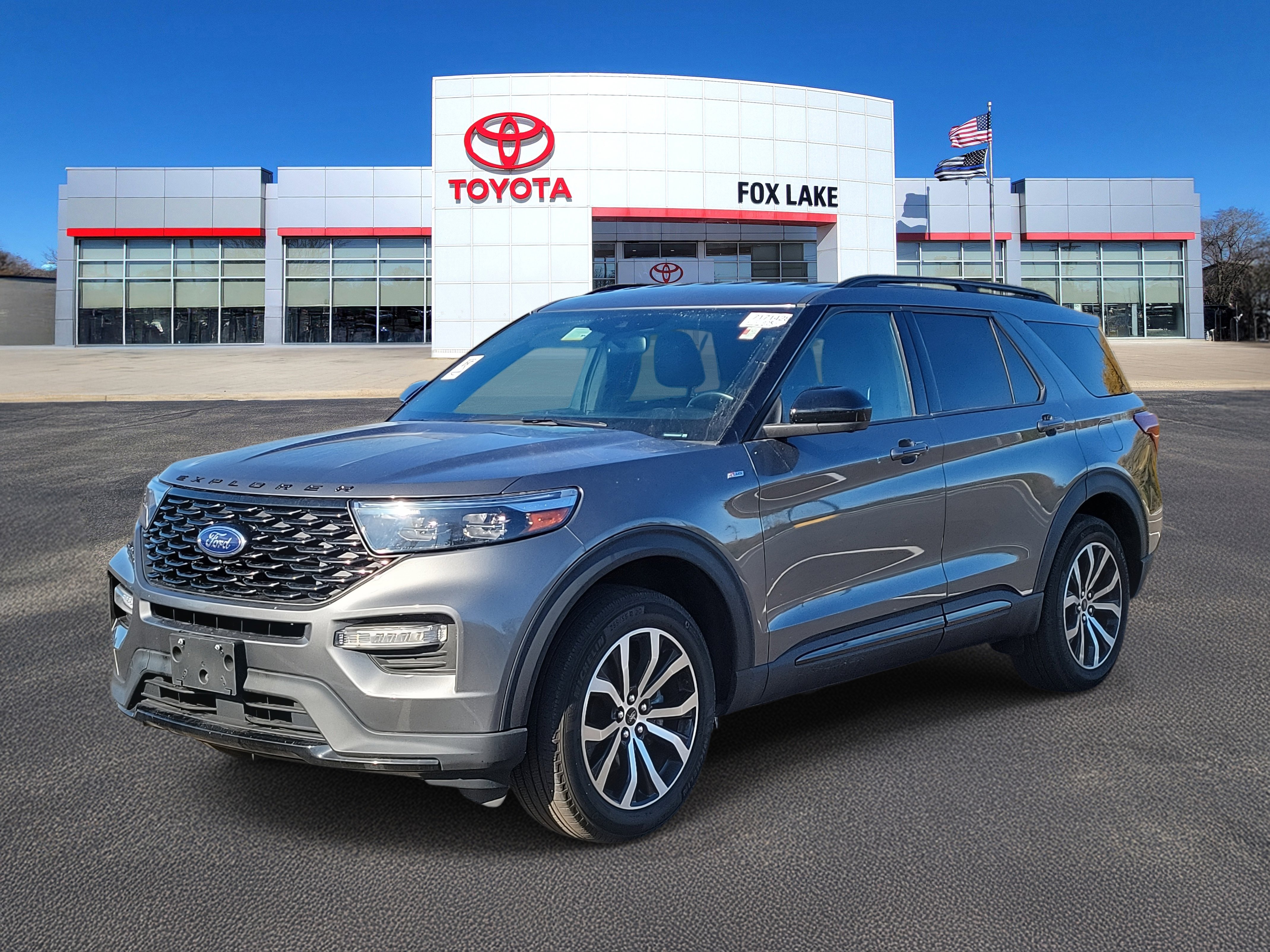 Used 2022 Ford Explorer ST-Line image 2