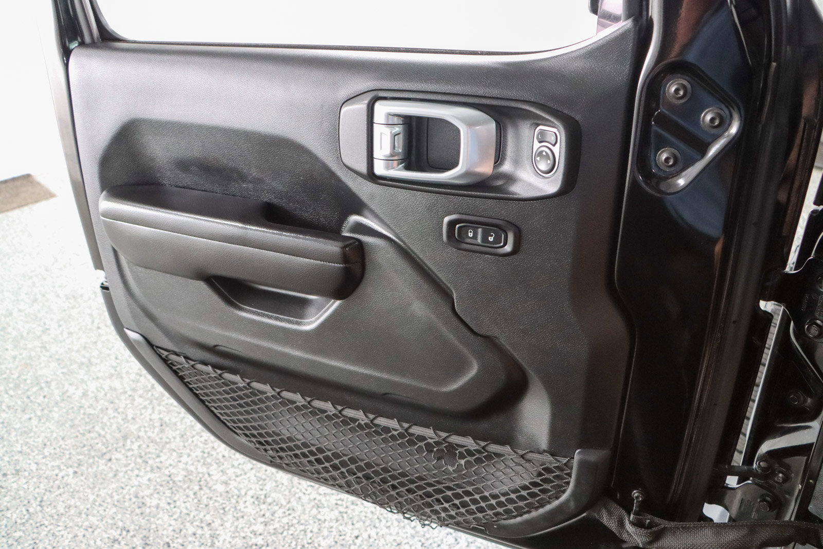 Used 2018 Jeep Wrangler Unlimited Sport S image 22