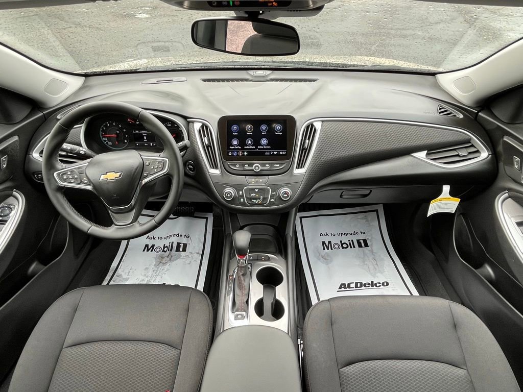 Certified 2025 Chevrolet Malibu RS image 12