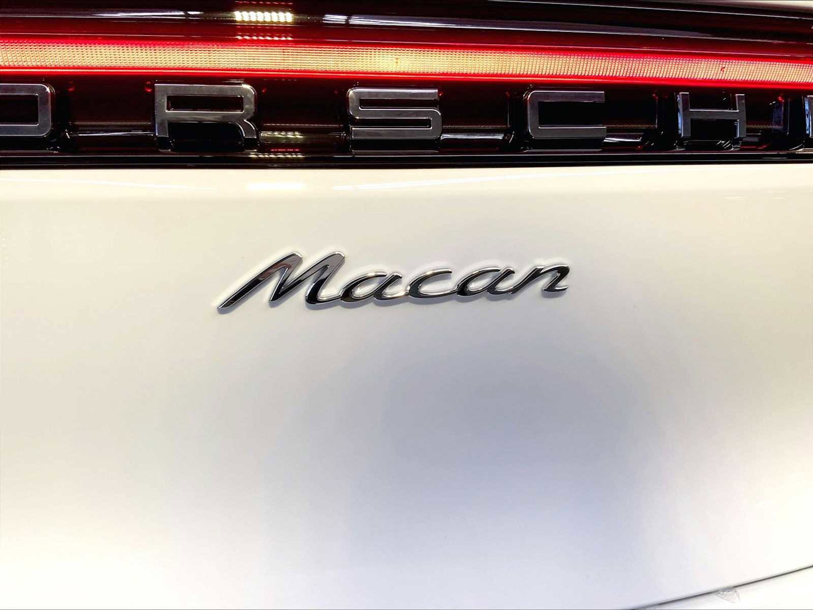 New 2026 Porsche Macan AWD/4WD image 19