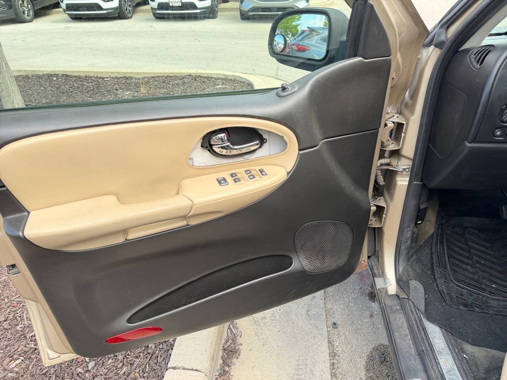 Used 2006 Chevrolet TrailBlazer 4WD w/ LS Preferred Equipment Group image 16