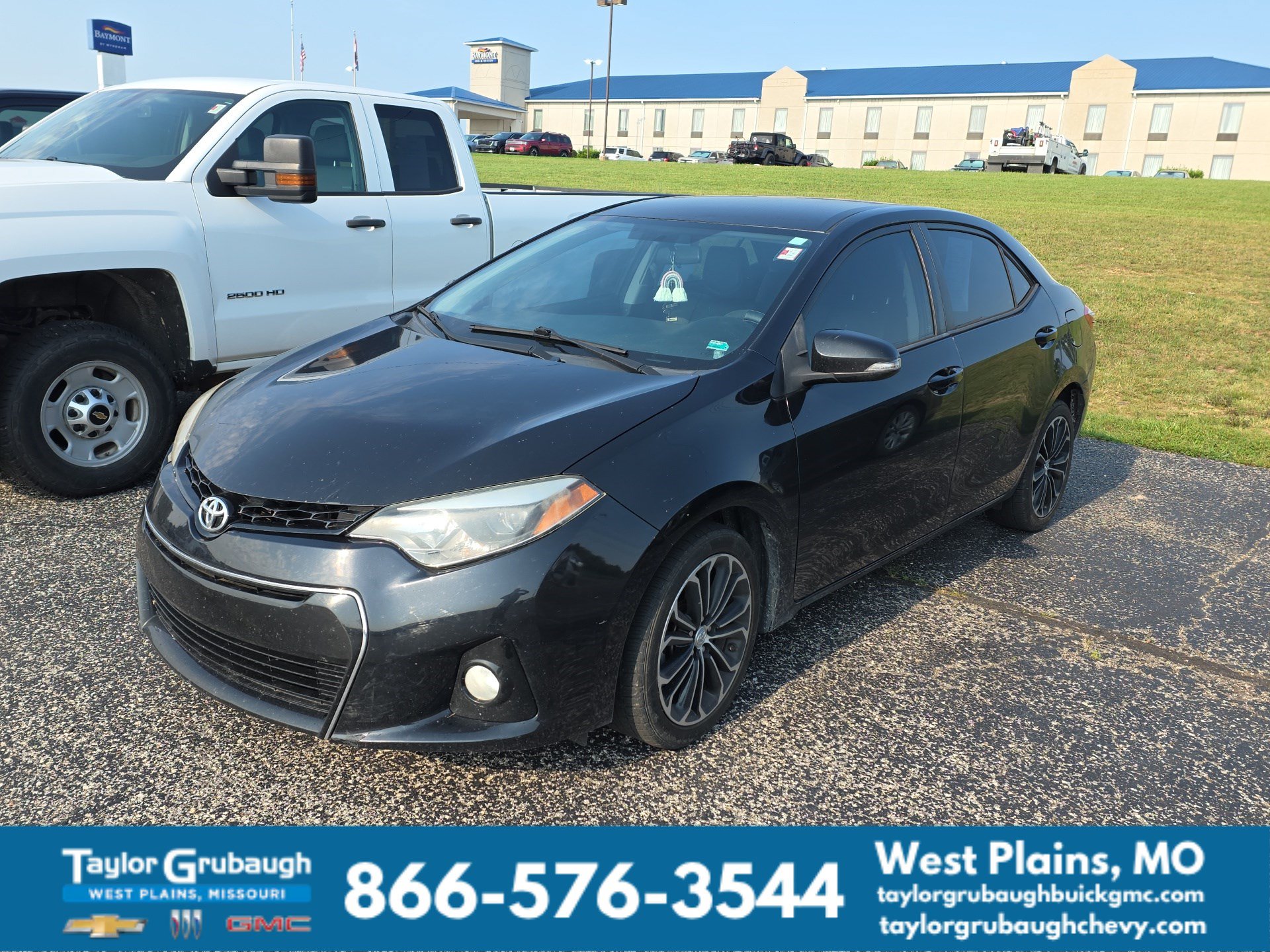 Used 2015 Toyota Corolla S FWD image 3