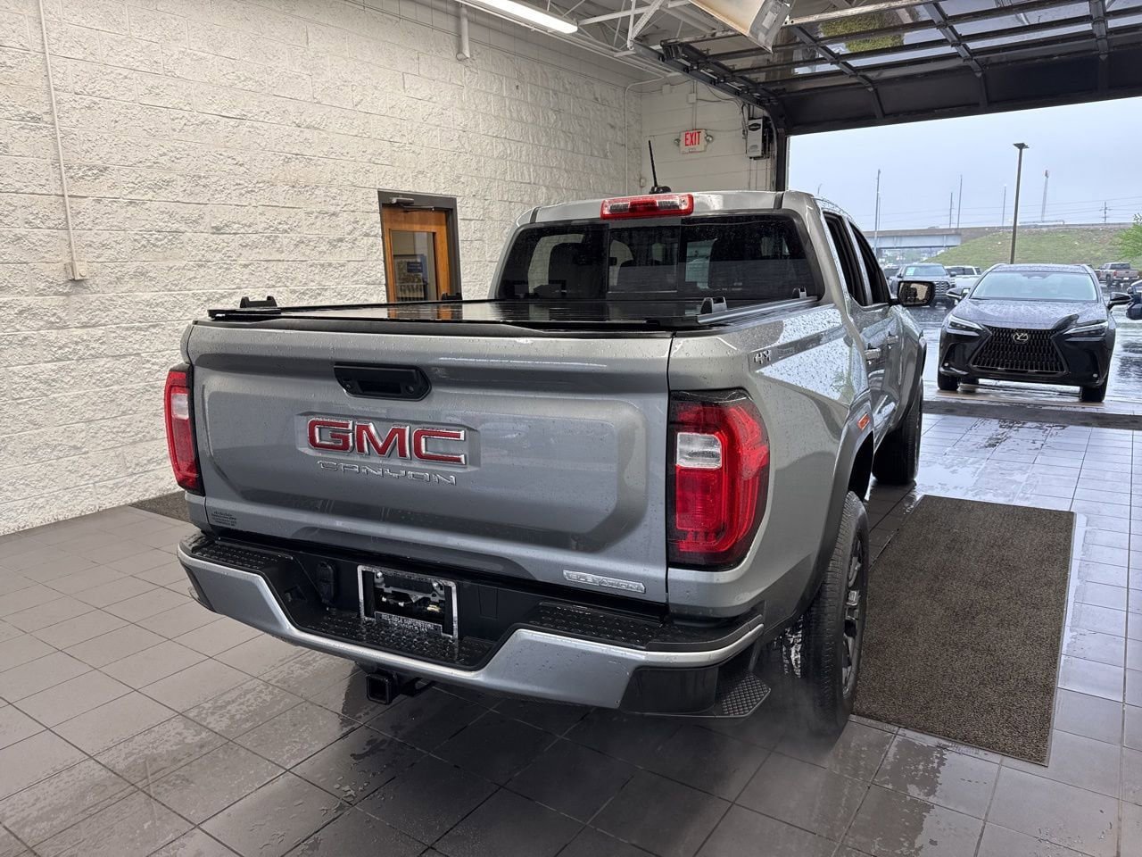 Used 2023 GMC Canyon Elevation w/ Convenience Package AWD/4WD image 7