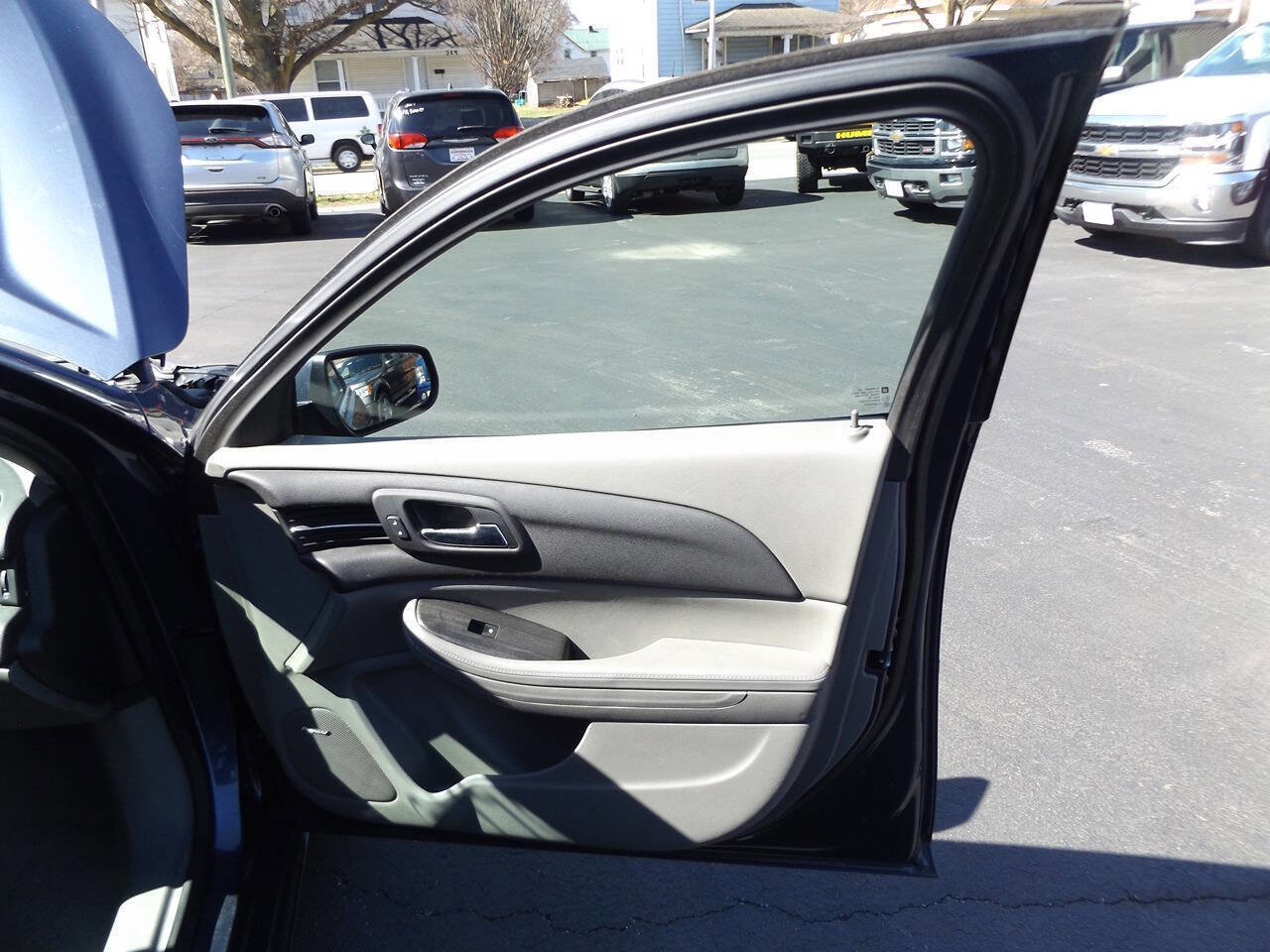 Used 2015 Chevrolet Malibu LT w/ Leather Package image 26