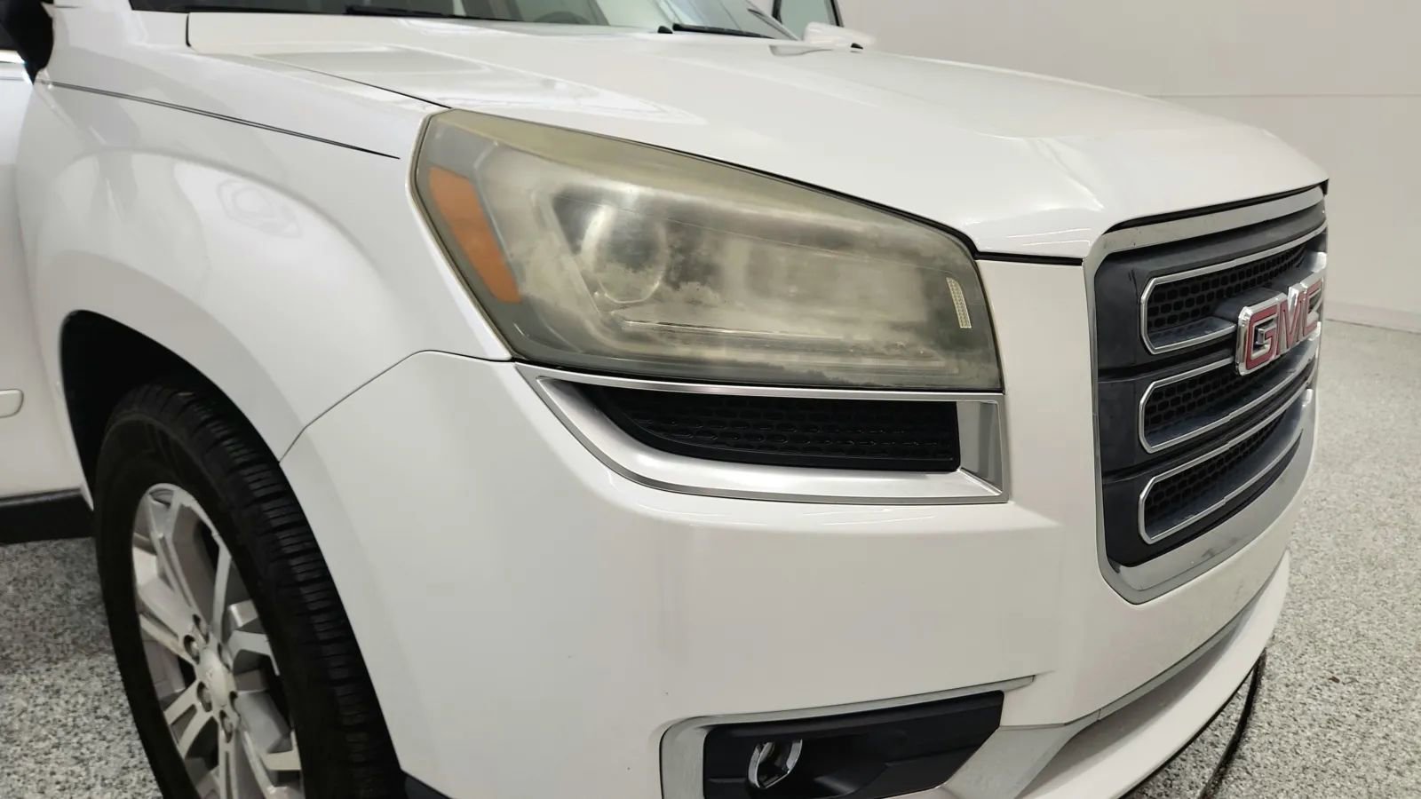 Used 2016 GMC Acadia SLT image 14