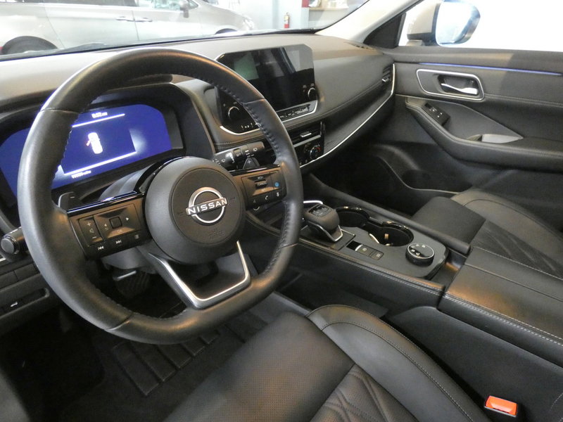 Used 2023 Nissan Rogue Platinum AWD/4WD image 8