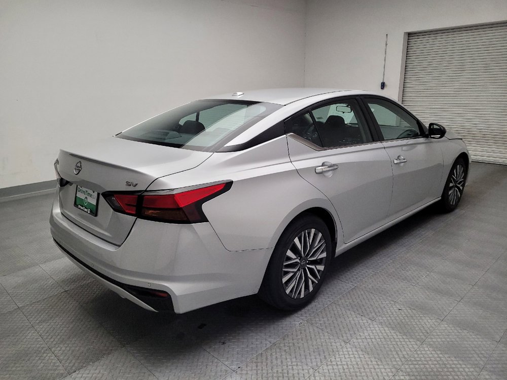 Used 2024 Nissan Altima 2.5 SV image 9